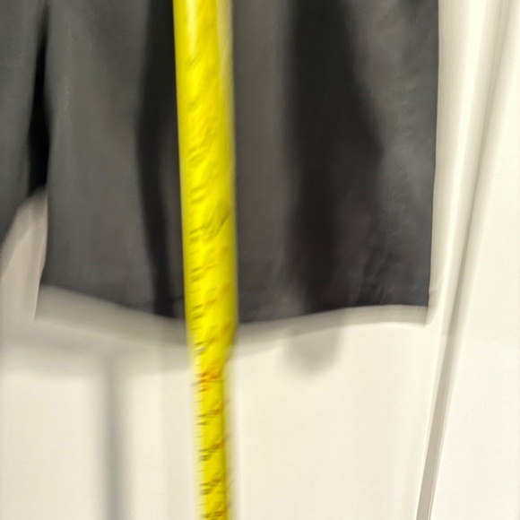 Loft basic black cotton shorts - size 12 - Picture 5 of 5